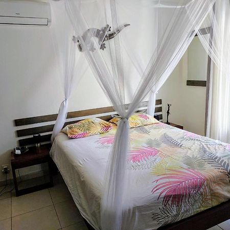 Chamb'Bouchons Apartment แซงต์-ฟรองซัวส์ ภายนอก รูปภาพ