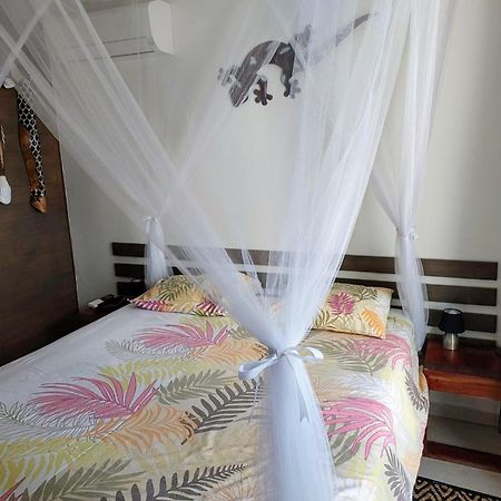 Chamb'Bouchons Apartment แซงต์-ฟรองซัวส์ ภายนอก รูปภาพ