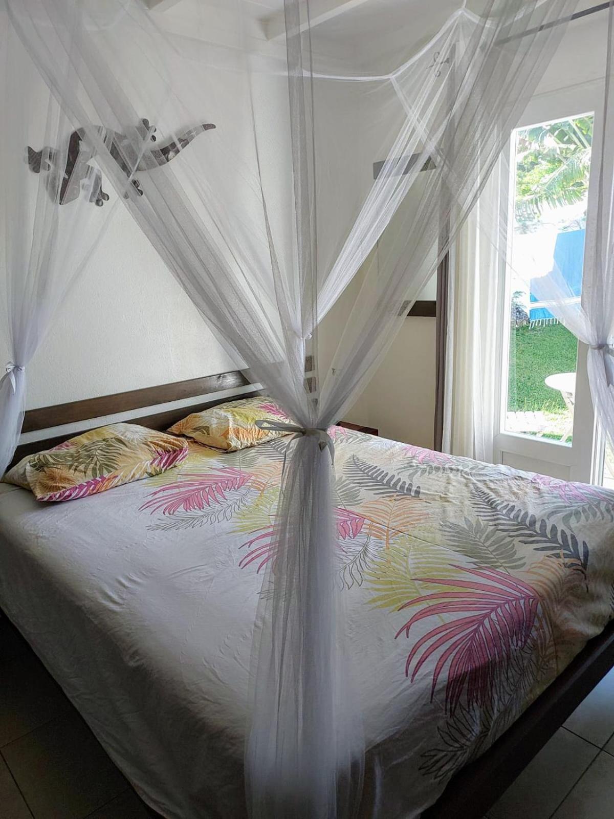 Chamb'Bouchons Apartment แซงต์-ฟรองซัวส์ ภายนอก รูปภาพ